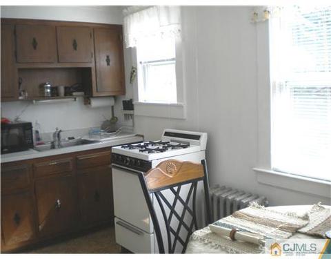 611 Second St, Dunellen, NJ 08812 photo 7