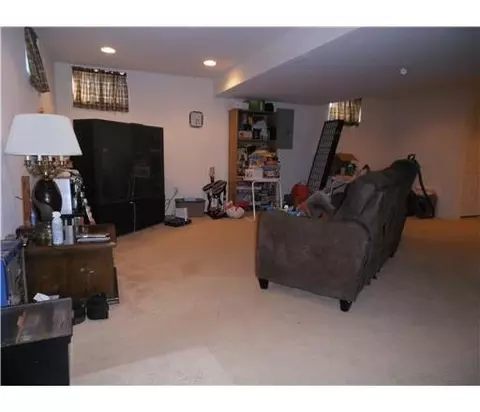 10 Maciorowski Rd, NJ 08859 photo 21