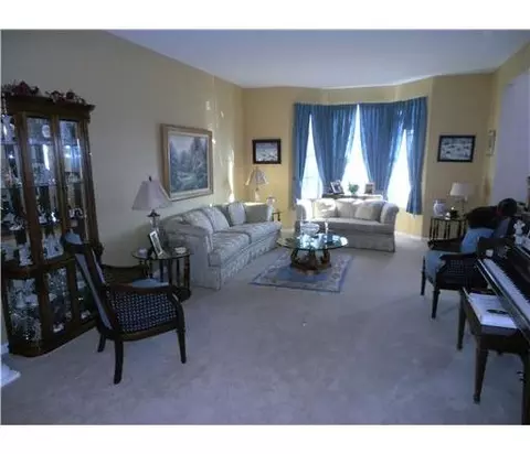 10 Maciorowski Rd, NJ 08859 photo 5