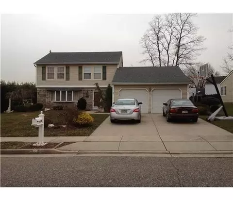 29 Firethorn Dr, Edison, NJ 08820 photo 1