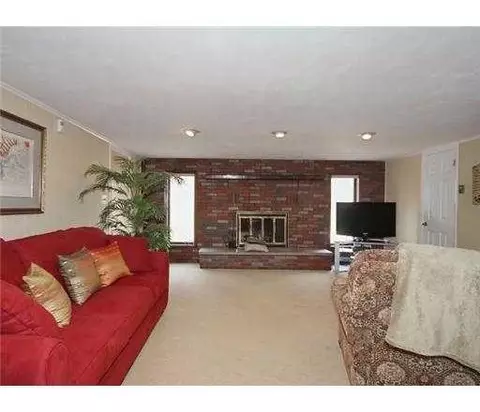 14 Golf Rd, Edison, NJ 08820 photo 10