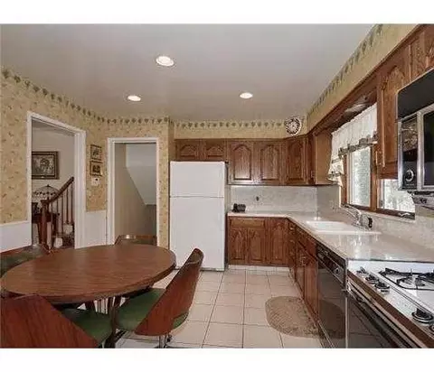 14 Golf Rd, Edison, NJ 08820 photo 6