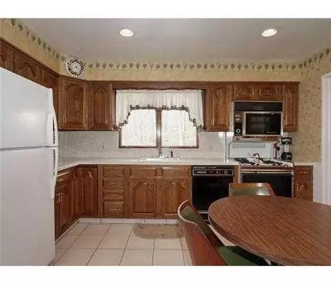 14 Golf Rd, Edison, NJ 08820 photo 7