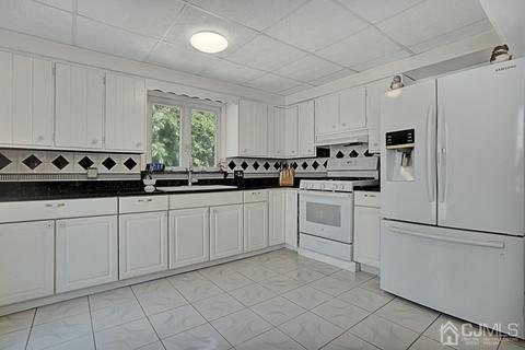 415 Giles Ave, Middlesex, NJ 08846 photo 8
