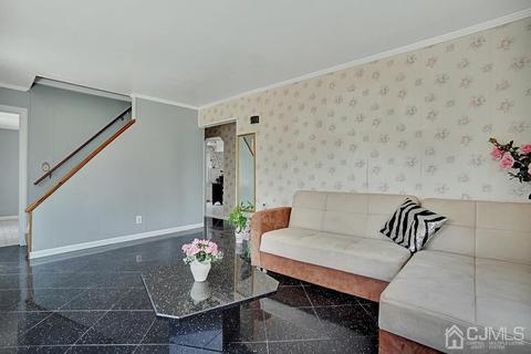 415 Giles Ave, Middlesex, NJ 08846 photo 4