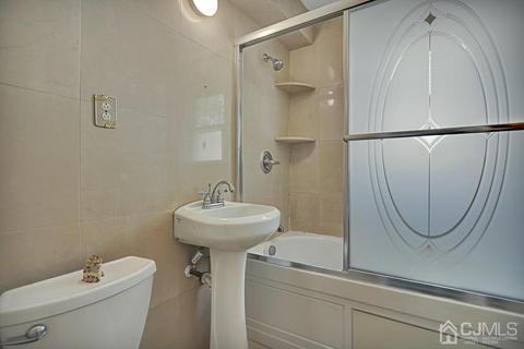 415 Giles Ave, Middlesex, NJ 08846 photo 13