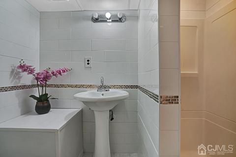 415 Giles Ave, Middlesex, NJ 08846 photo 19