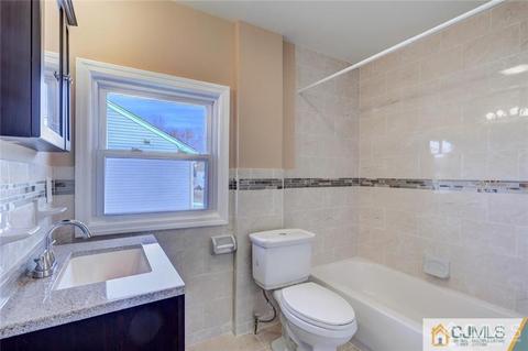 128 Chestnut St, Middlesex, NJ 08846 photo 17