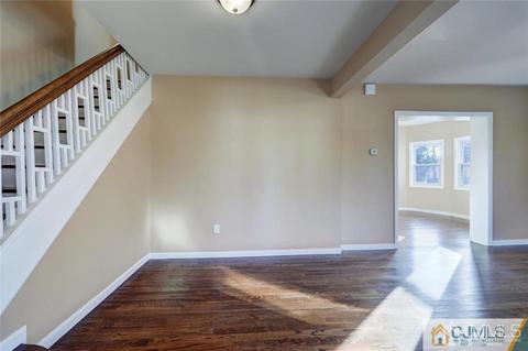 128 Chestnut St, Middlesex, NJ 08846 photo 4