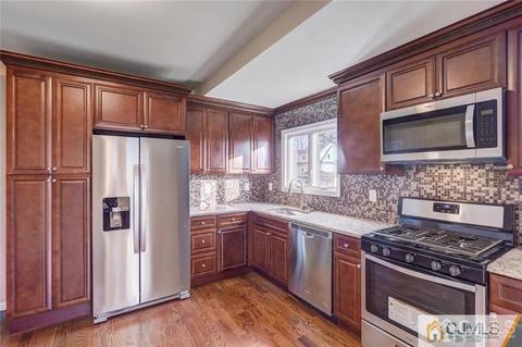 128 Chestnut St, Middlesex, NJ 08846 photo 8