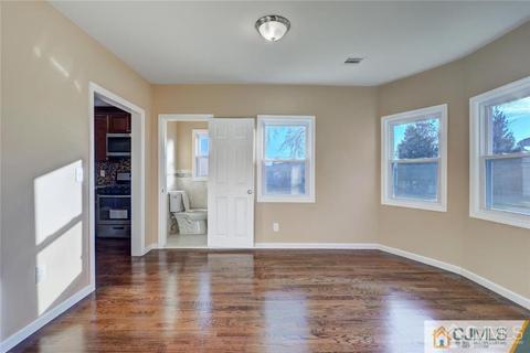 128 Chestnut St, Middlesex, NJ 08846 photo 6