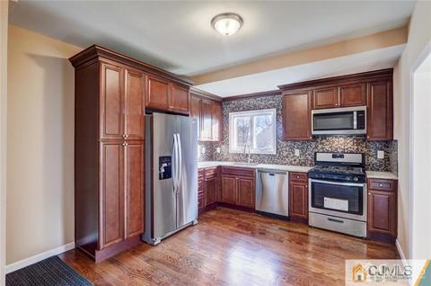 128 Chestnut St, Middlesex, NJ 08846 photo 9