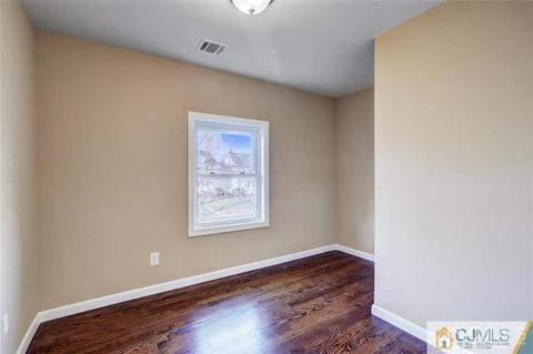 128 Chestnut St, Middlesex, NJ 08846 photo 13