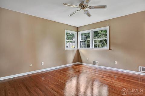 46 Glen Gary Dr, Middlesex, NJ 08846 photo 9