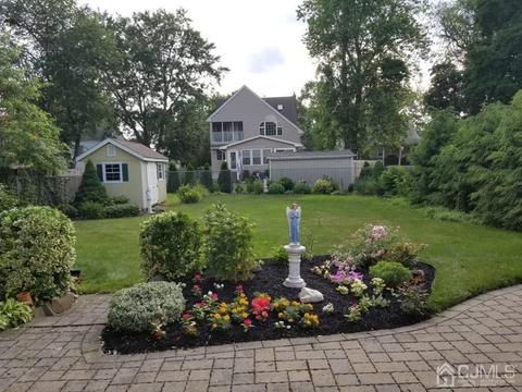311 D St, Middlesex, NJ 08846 photo 4