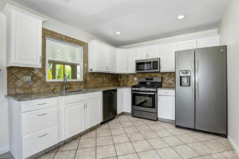 46 Delaware Ave, Middlesex, NJ 08846 photo 6
