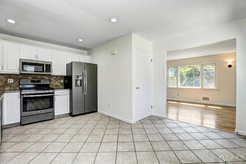 46 Delaware Ave, Middlesex, NJ 08846 photo 7