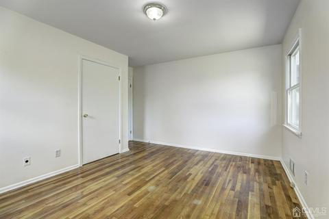 46 Delaware Ave, Middlesex, NJ 08846 photo 11