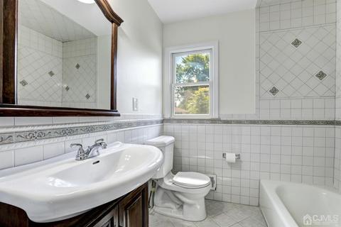 46 Delaware Ave, Middlesex, NJ 08846 photo 9