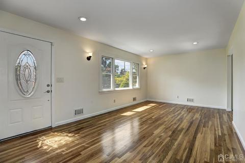 46 Delaware Ave, Middlesex, NJ 08846 photo 4