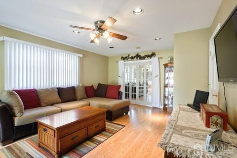 46 Weldon Rd, Edison, NJ 08817 photo 9