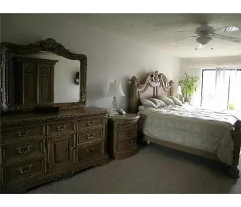 38 Westgate Dr, Edison, NJ 08820 photo 9