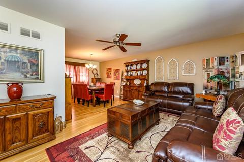 8 Warwick Rd, Edison, NJ 08820 photo 32