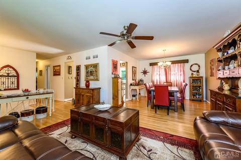 8 Warwick Rd, Edison, NJ 08820 photo 35