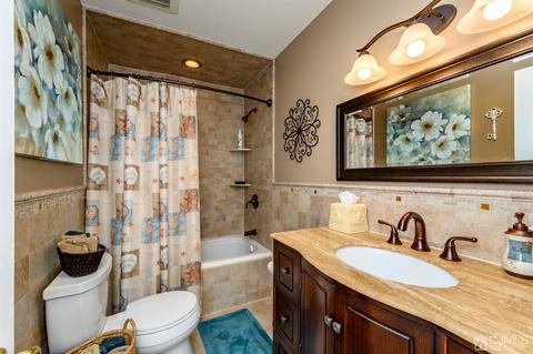 8 Warwick Rd, Edison, NJ 08820 photo 43