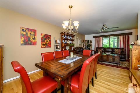 8 Warwick Rd, Edison, NJ 08820 photo 36