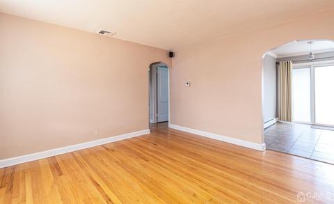 72 Jefferson Ave, Edison, NJ 08837 photo 4