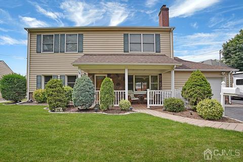 210 Oak Dr, Middlesex, NJ 08846 photo 1