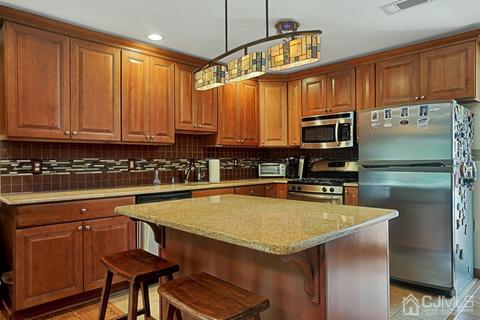 210 Oak Dr, Middlesex, NJ 08846 photo 7