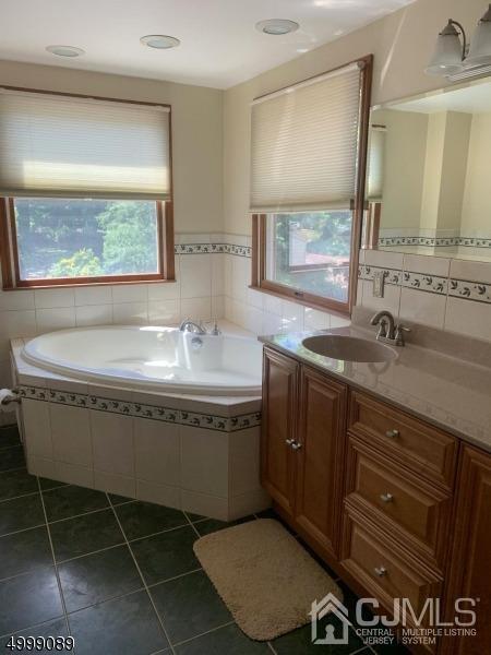 230 Old Post Rd, Edison, NJ 08817 photo 17