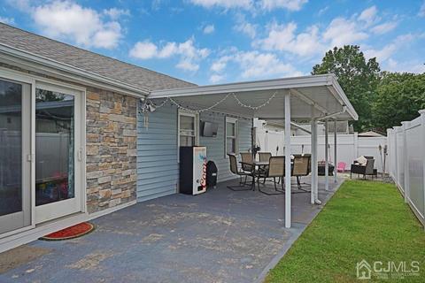 2 Pierrepont Ave, Middlesex, NJ 08846 photo 24