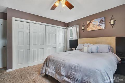 2 Pierrepont Ave, Middlesex, NJ 08846 photo 18