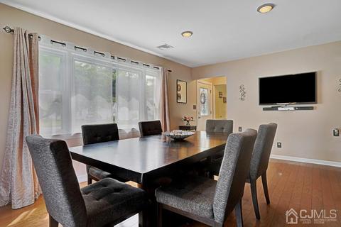 2 Pierrepont Ave, Middlesex, NJ 08846 photo 15