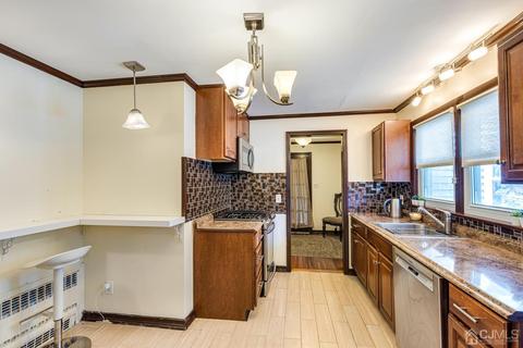 412 Main St, Middlesex, NJ 08846 photo 8