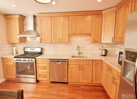 11 Tree Top Rd, Middlesex, NJ 08846 photo 4