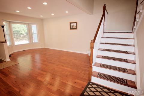 11 Tree Top Rd, Middlesex, NJ 08846 photo 11
