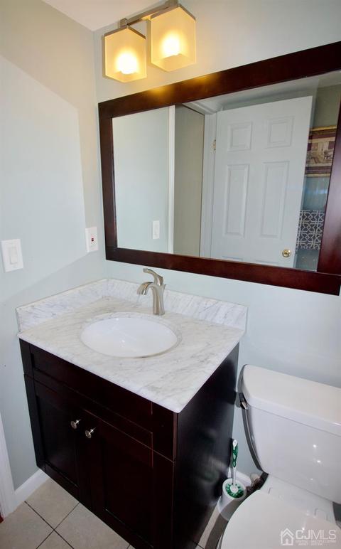 11 Tree Top Rd, Middlesex, NJ 08846 photo 9