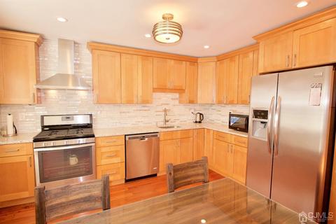 11 Tree Top Rd, Middlesex, NJ 08846 photo 5