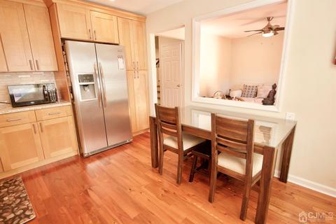 11 Tree Top Rd, Middlesex, NJ 08846 photo 6