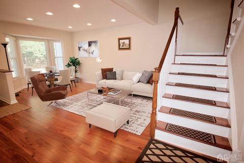 11 Tree Top Rd, Middlesex, NJ 08846 photo 10
