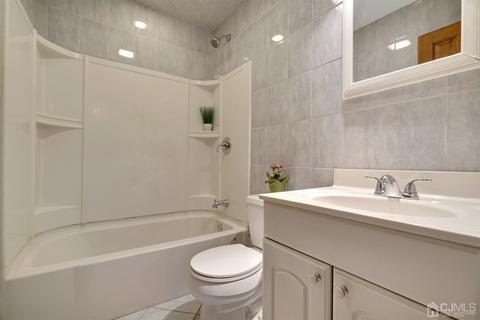 83 Winthrop Rd, Edison, NJ 08817 photo 27