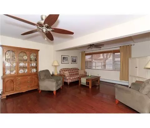 345 Lorraine Ave, Middlesex, NJ 08846 photo 5