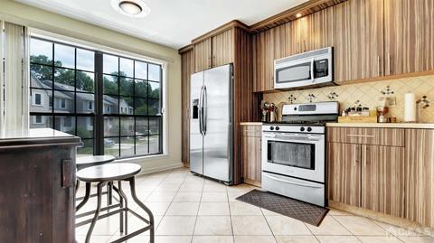 3404 Spring Brook Dr, Edison, NJ 08820 photo 11