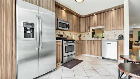 3404 Spring Brook Dr, Edison, NJ 08820 photo 12