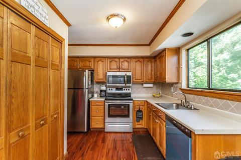45 Ellen Heath Dr, Matawan, NJ 07747 photo 11