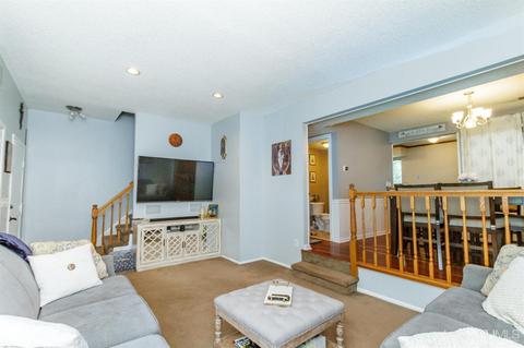 45 Ellen Heath Dr, Matawan, NJ 07747 photo 4